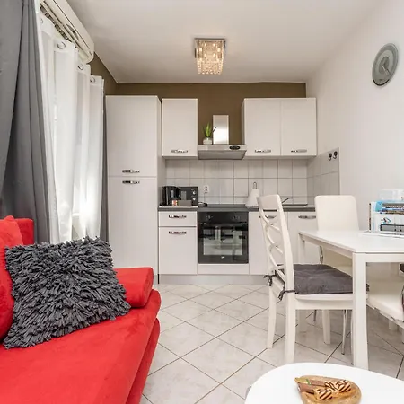 Apartment Beautiful In With Wifi Biograd Na Moru