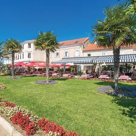 Beautiful In With Wifi Apartment Biograd Na Moru