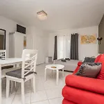 Apartamento Beautiful In With Wifi