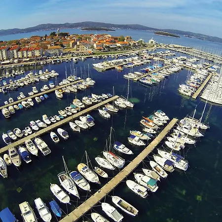 Apartament Beautiful In With Wifi Biograd Na Moru